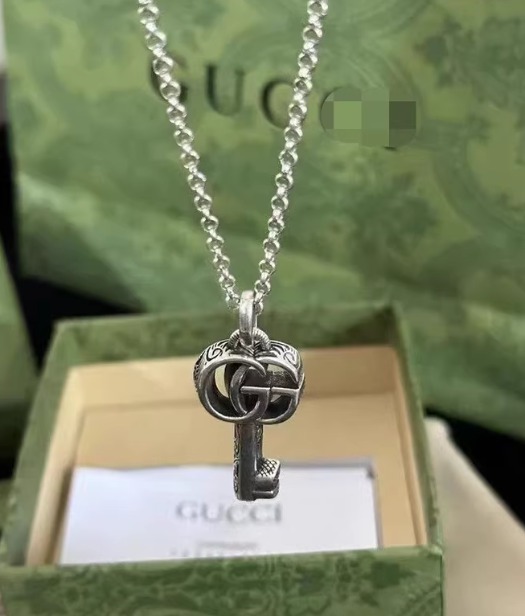 새로운 구찌 목걸이