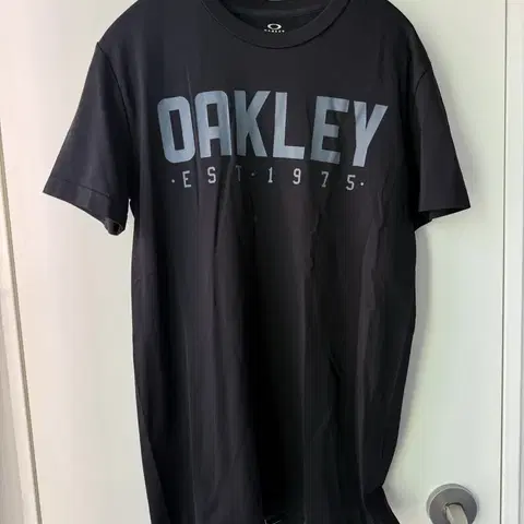 오클리 Oakley로고 블랙 티셔츠 M