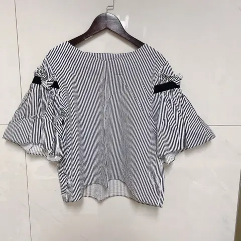 SATIN 스트라이프 블라우스 5566