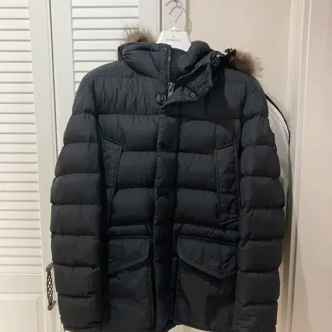 몽클레어 클루니 2사이즈