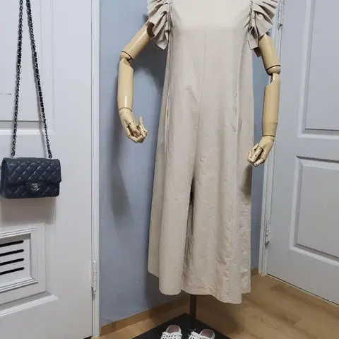 여름 점프수트