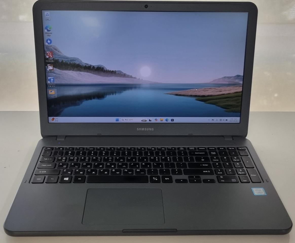삼성 정품 NT551EBE i5 8세대 노트북 판매합니다. SSD 256