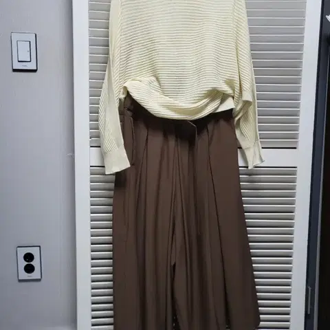 AFTERGLOW 애프터글로우 홀가먼트 봄 니트 택채새상품