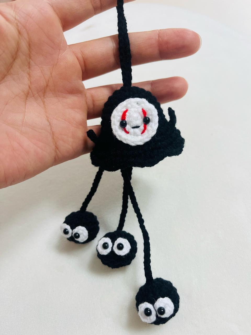 손뜨개 가오나시인형 가방고리