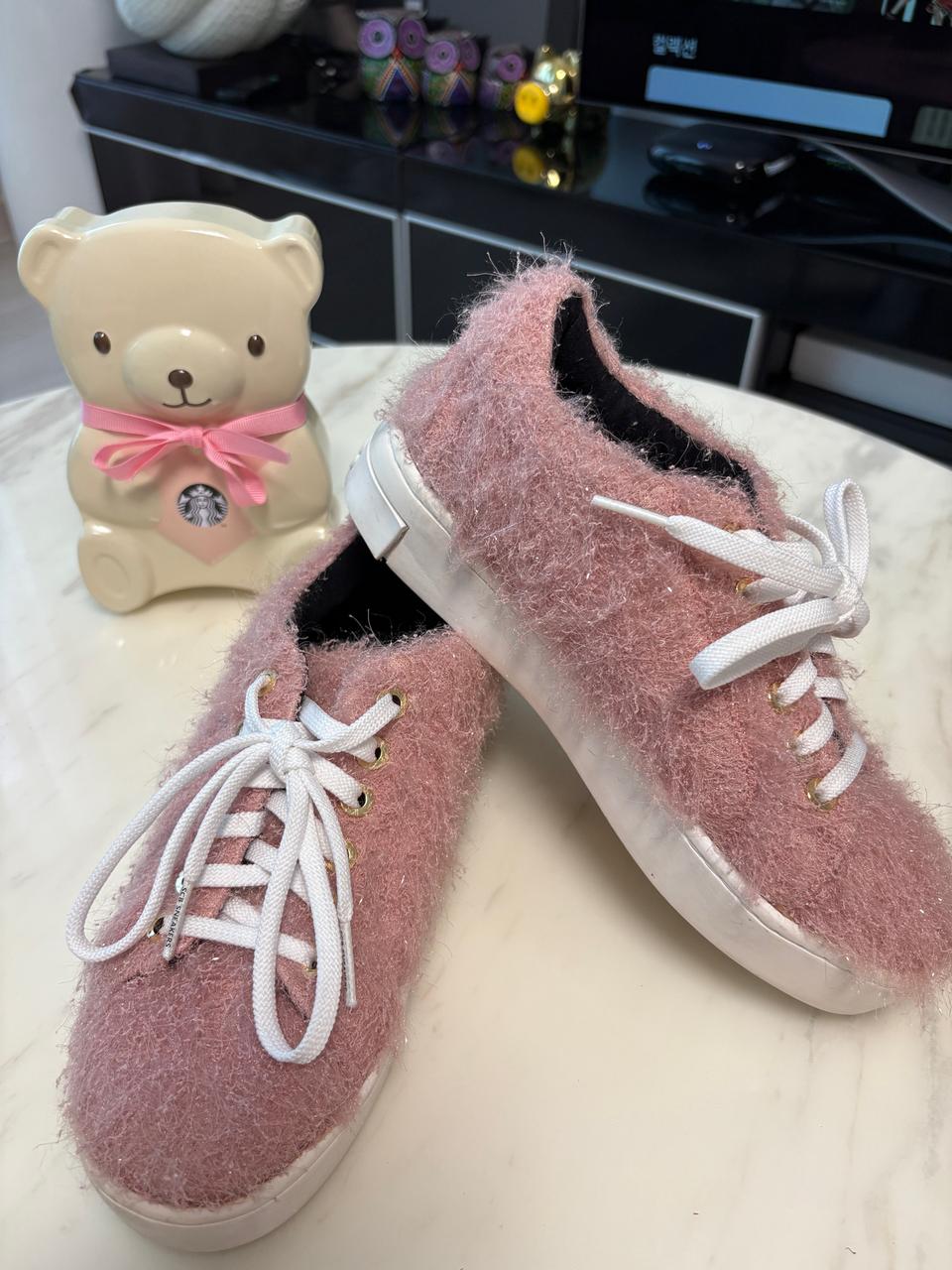 슈콤마보니 핑크 부클레 스니커즈 235