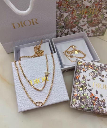 디올골드 목걸이