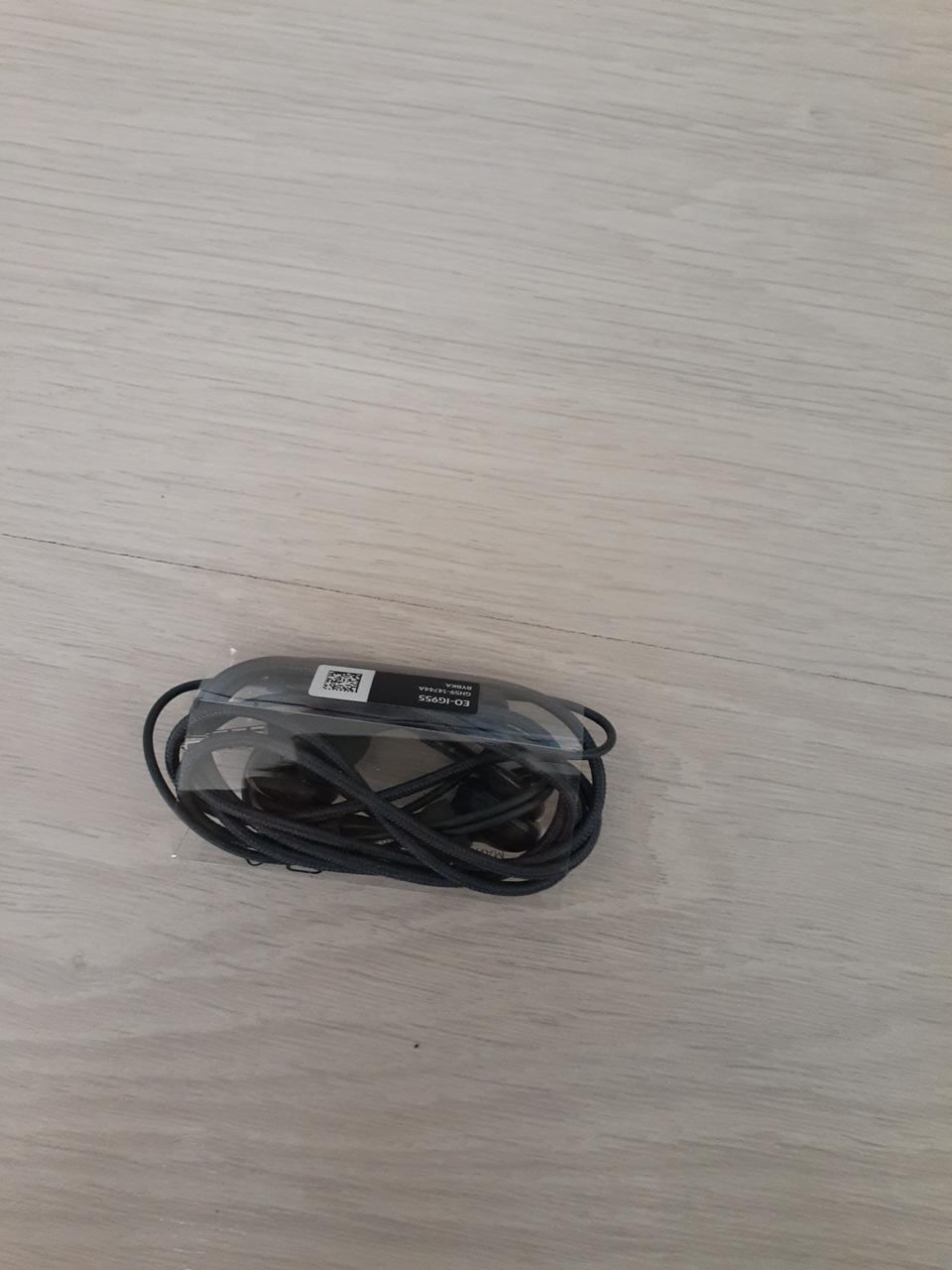 akg 이어폰나눔 택배비만 받고무료나눔무료배송한쪽만나와요