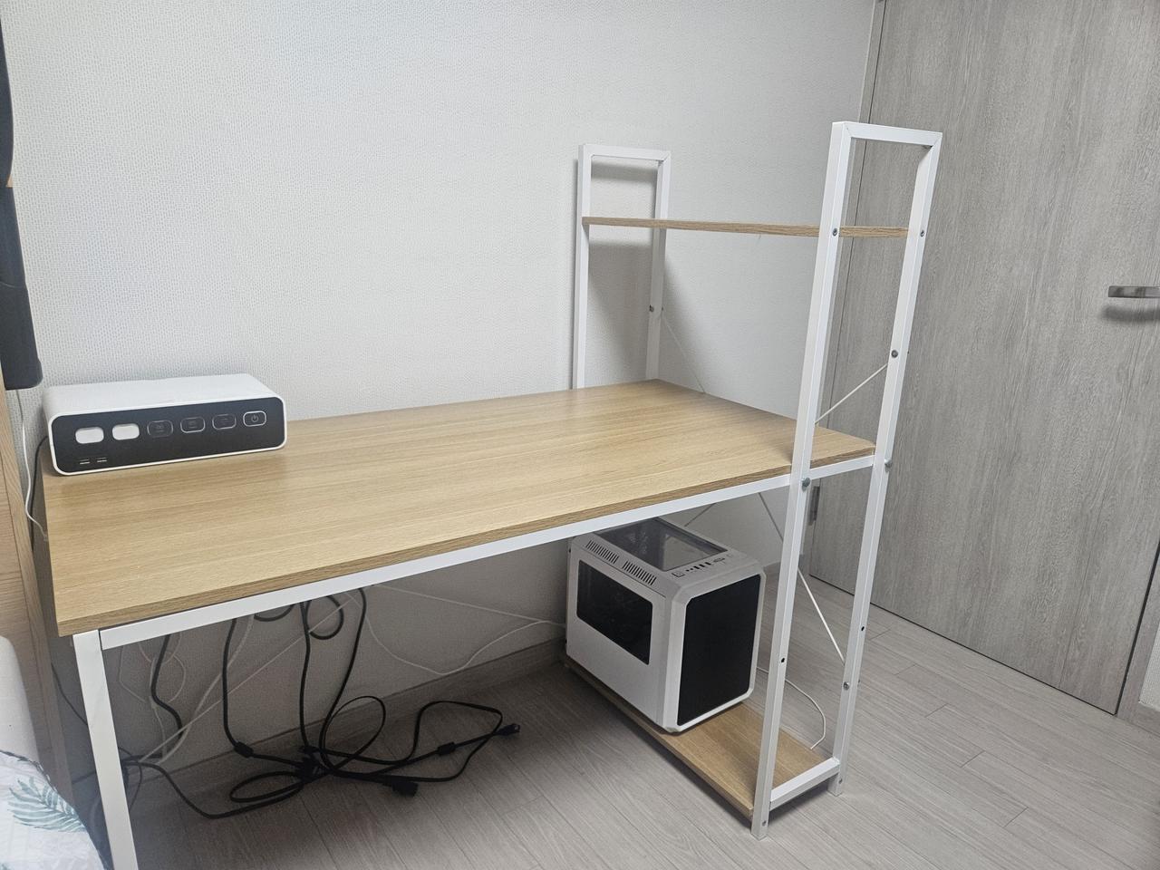 싱글수납 침대 과 책상 함께 판매합니다