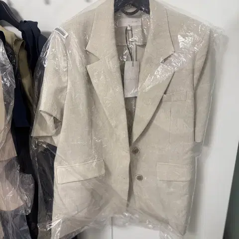 택새상품_33만원] 올리브데올리브 단종여성자켓 하객룩 오피스룩