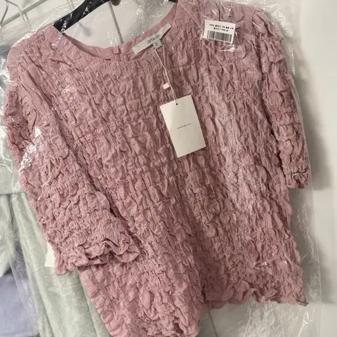 택새상품] 온앤온 단종 하트시그널지영 블라우스 완판 오피스룩 핑크