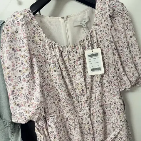 택새상품_40만원] 온앤온 원피스 고급플라워패턴 롱원피스 휴가룩