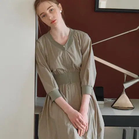 택새상품_38만원] 온앤온 단종 집업 롱원피스 가을원피스 하객룩