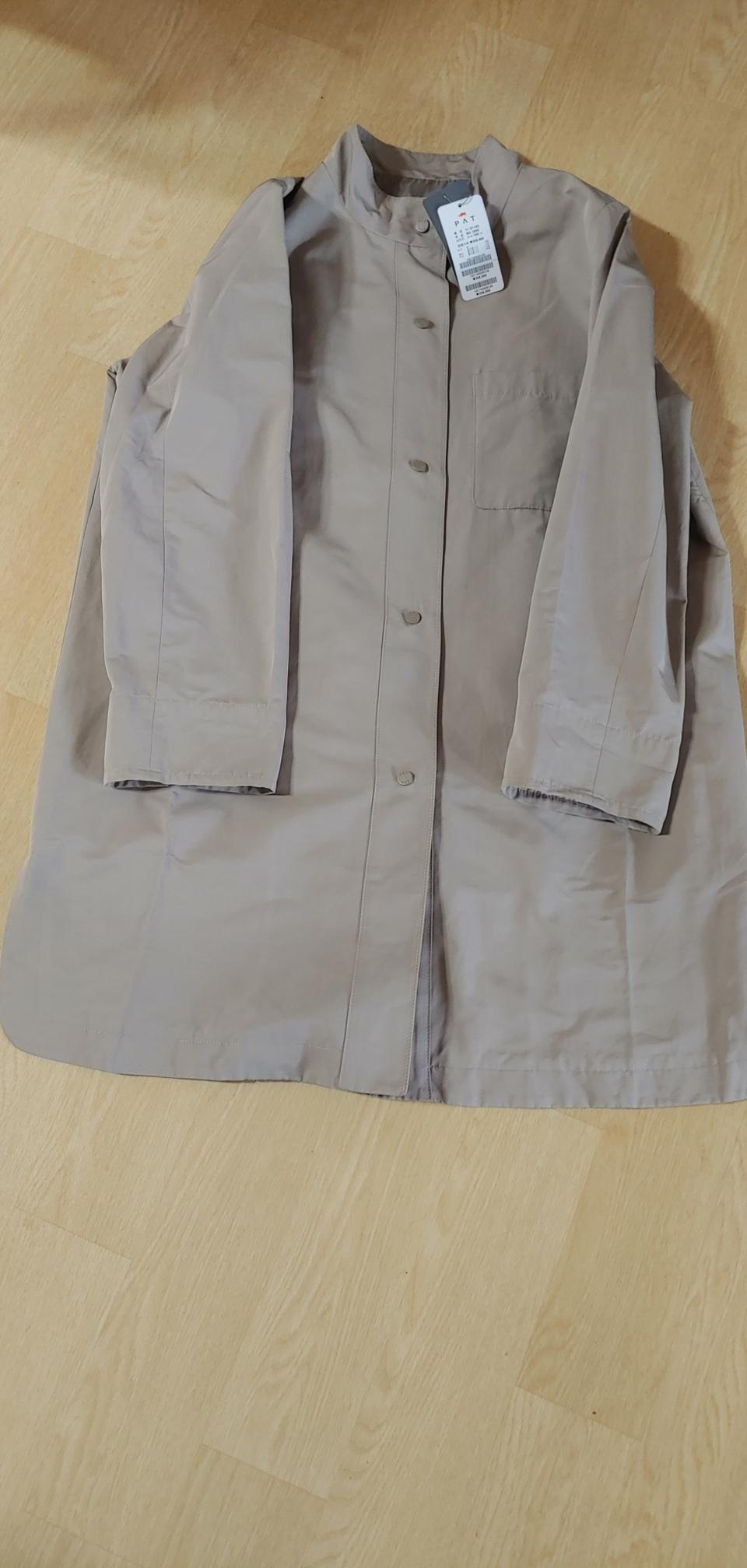 PAT 베이지 트랜치코트 새옷(100)