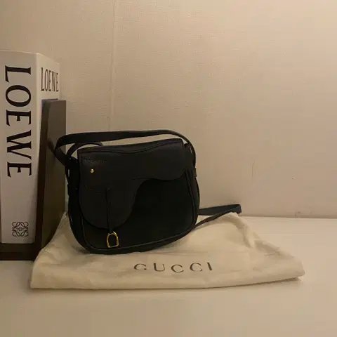 GUCCI / 빈티지 구찌 다크네이비 누벅 스몰 벨트백 / 투웨이백