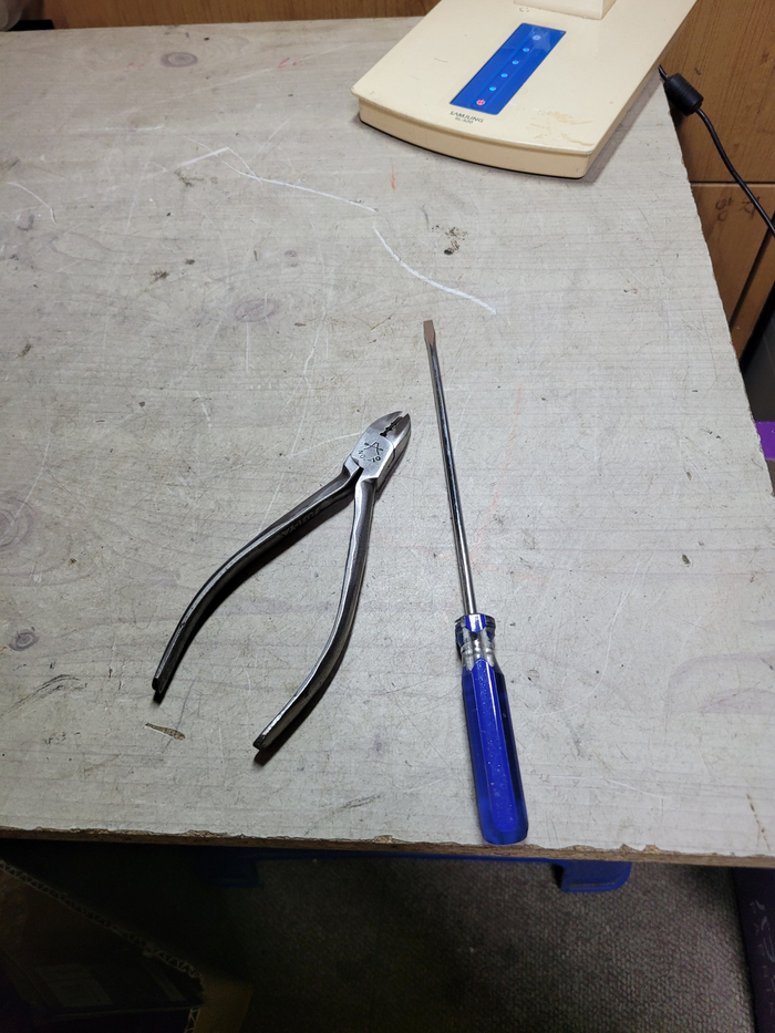 좋은 일제 사이드 커터와 미사용 베젤 일자 드라이버