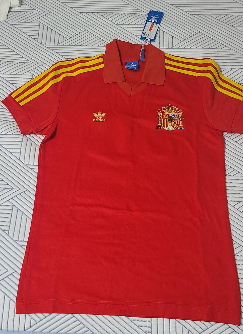 아디다스 티셔츠