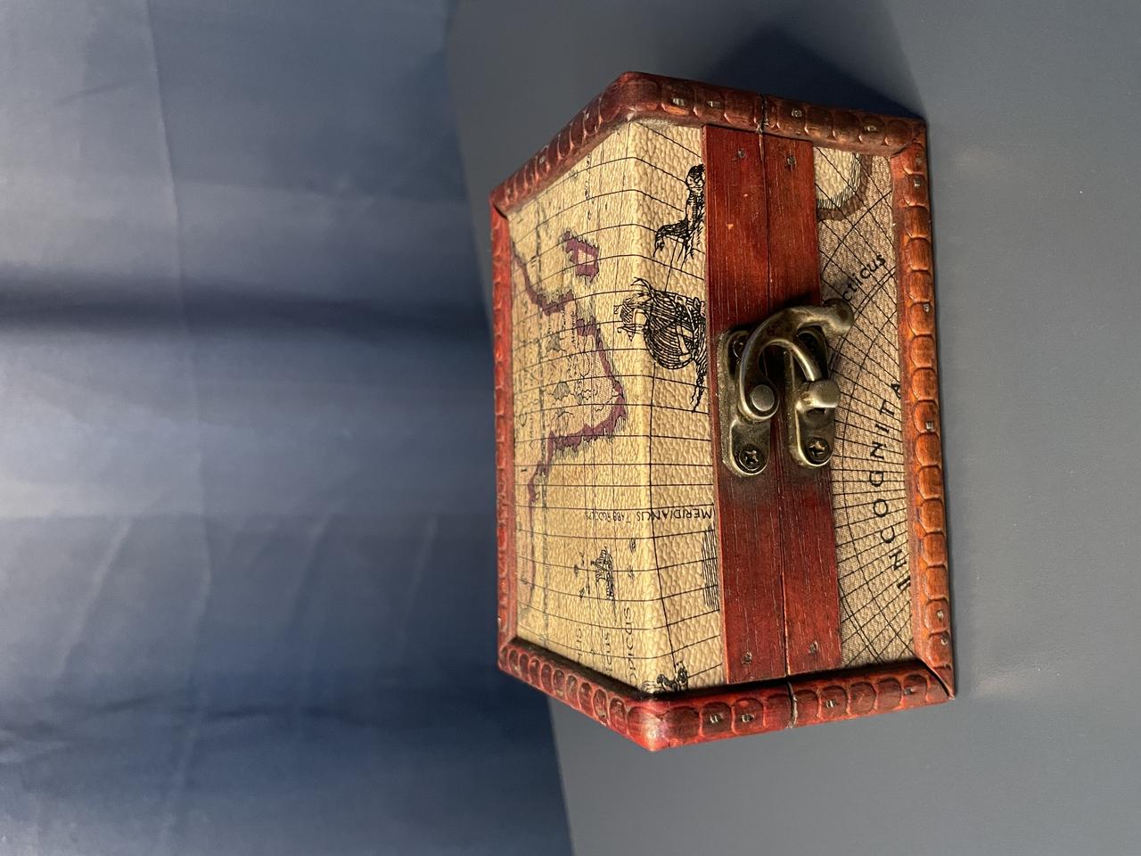 빈티지 보물상자 스타일 인테리어 소품함