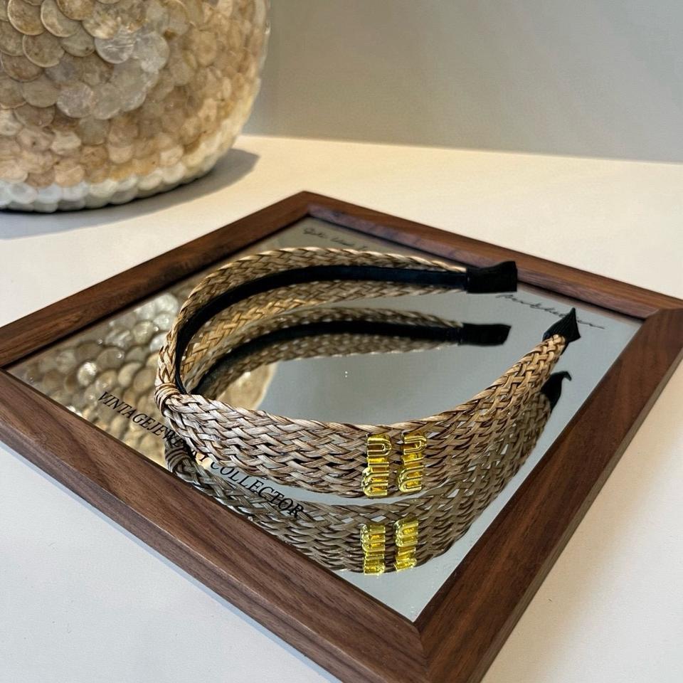 미우미우  머리띠