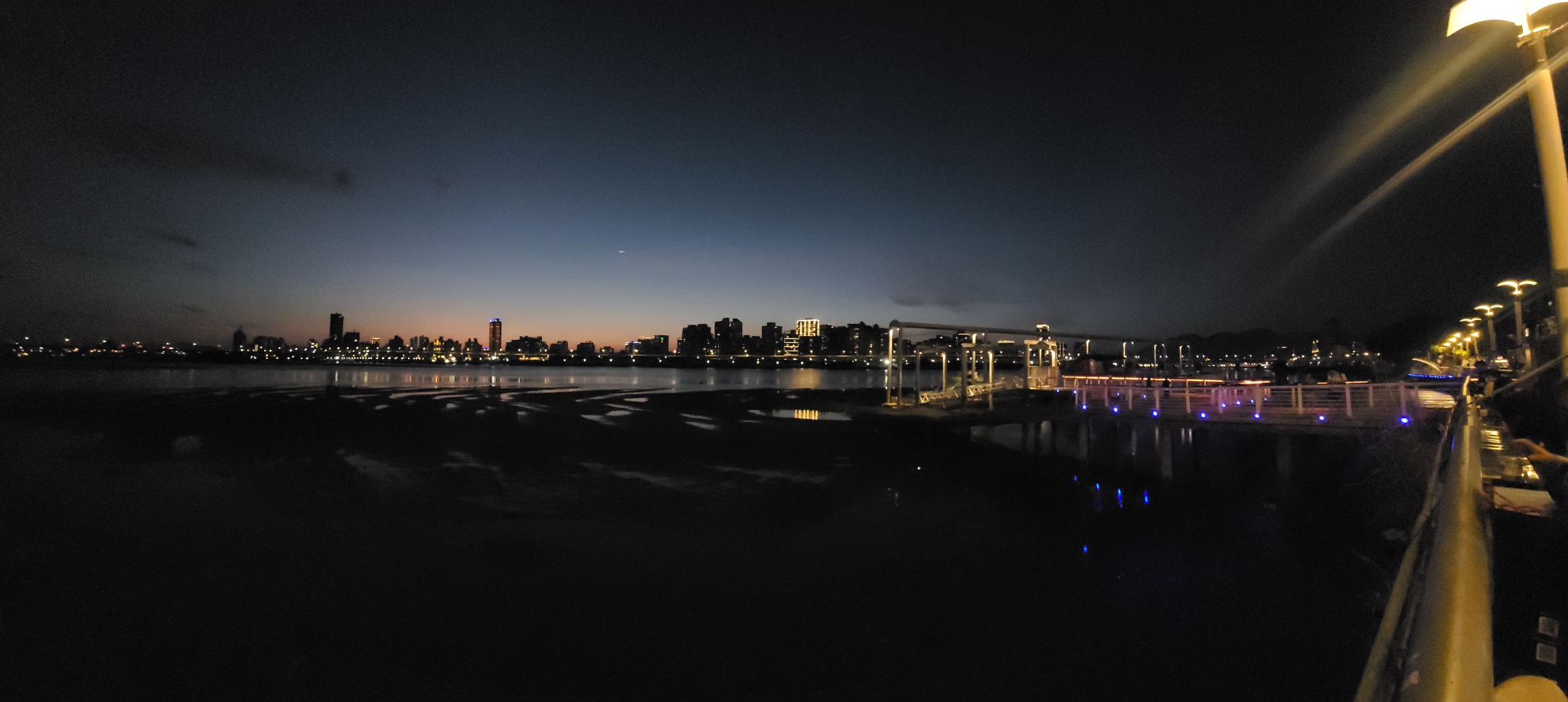 [신품] 유니클로 기능성 코트 M