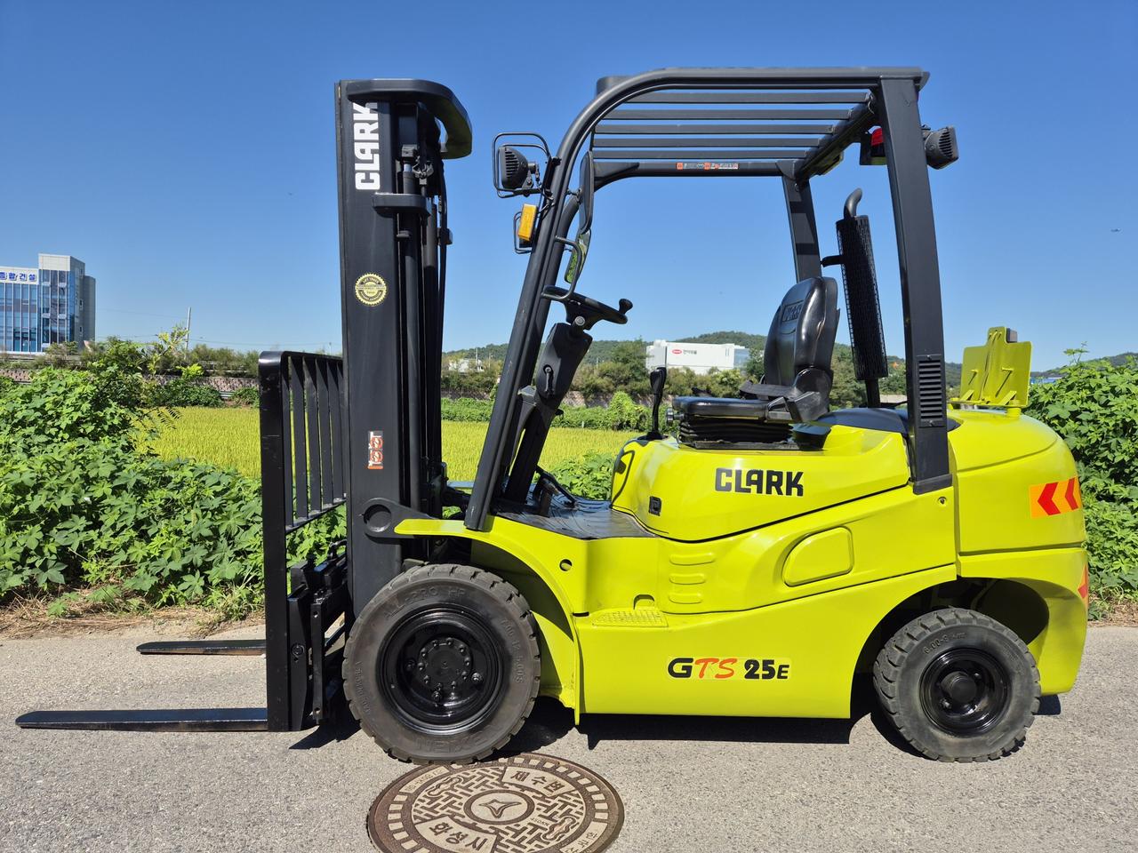 클라크 디젤지게차 GTS2.5톤 자동발