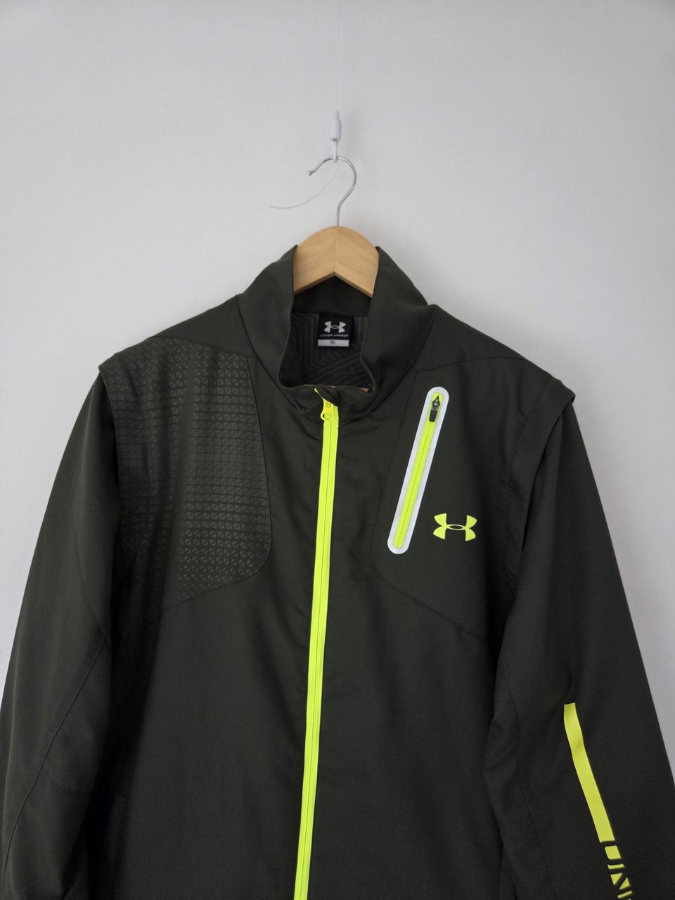 언더아머 카키 기모 바람막이(105사이즈)