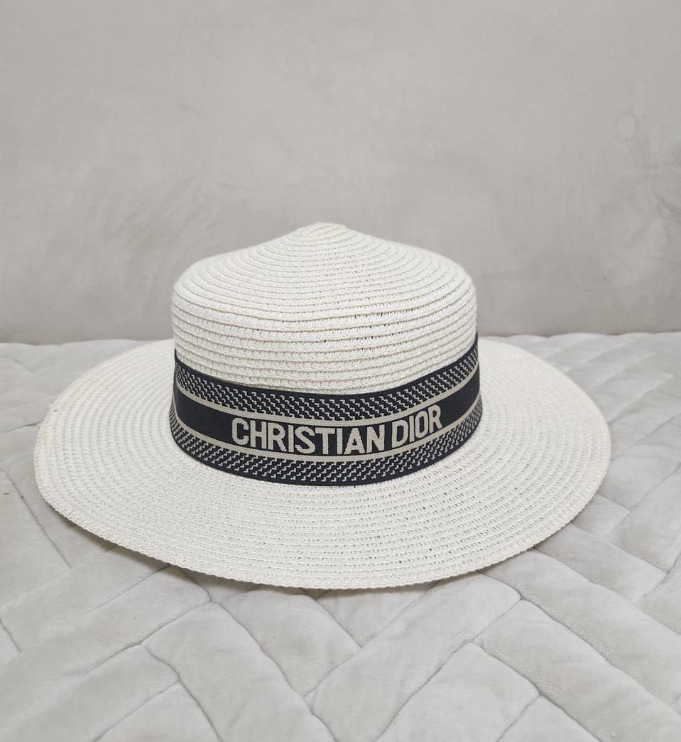 [미착용&새제품] 크리스찬 디올 밀짚 바캉스 모자 썬캡