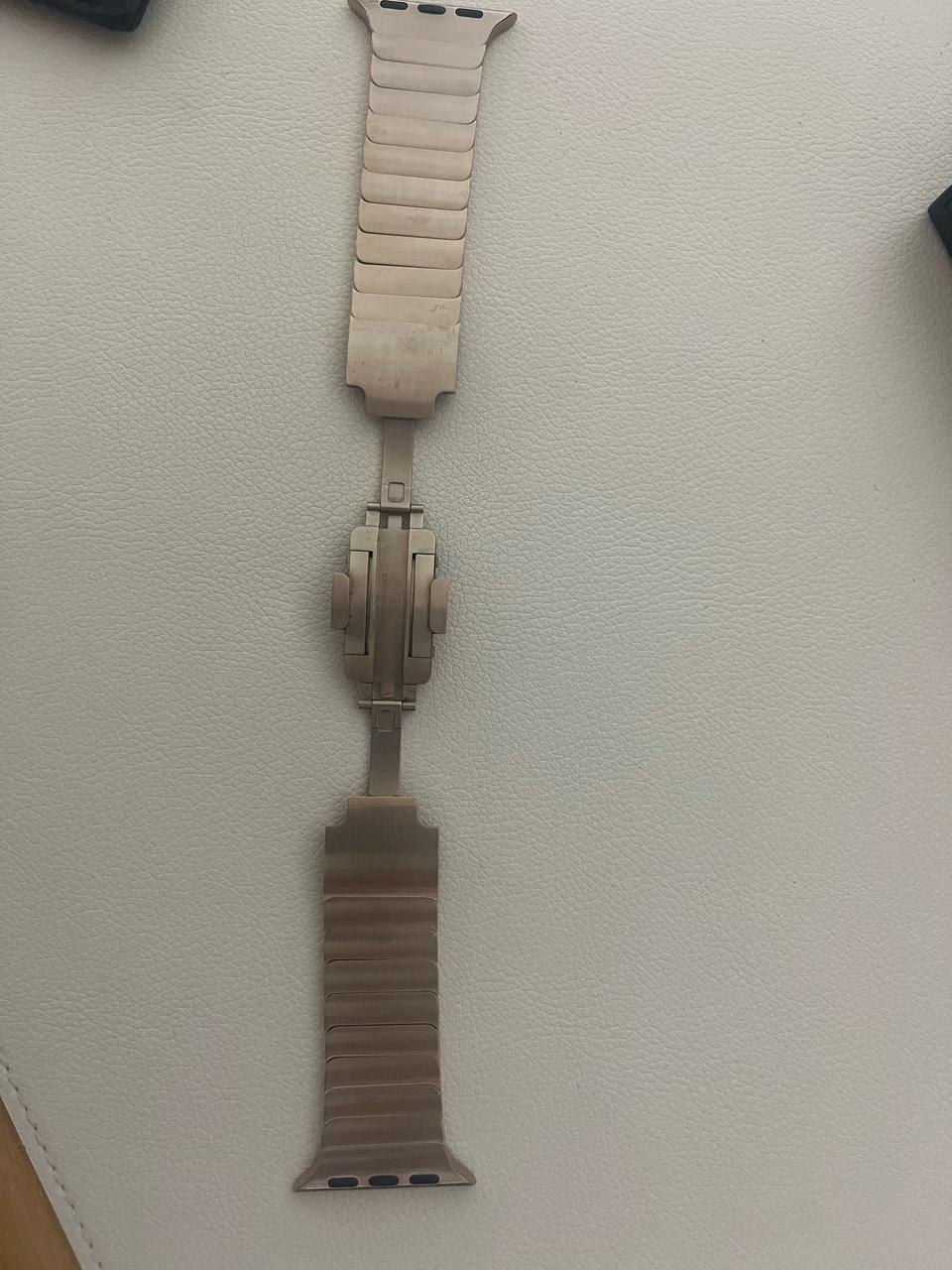 골드 링크브레이슬릿