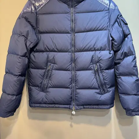 몽클레어 패딩 14y