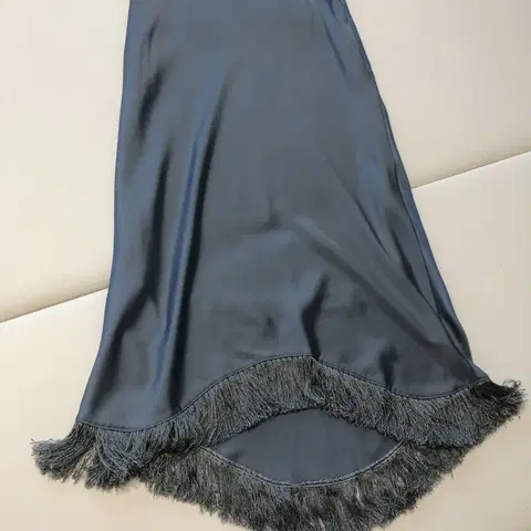 한섬 시스템 새틴 수술 롱 스커트 치마 경조사 결혼식 하객룩 올드머니룩