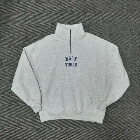 페플 공용 문스트럭 하프집업 오버핏 맨투맨 화이트오트밀 기모맨투맨