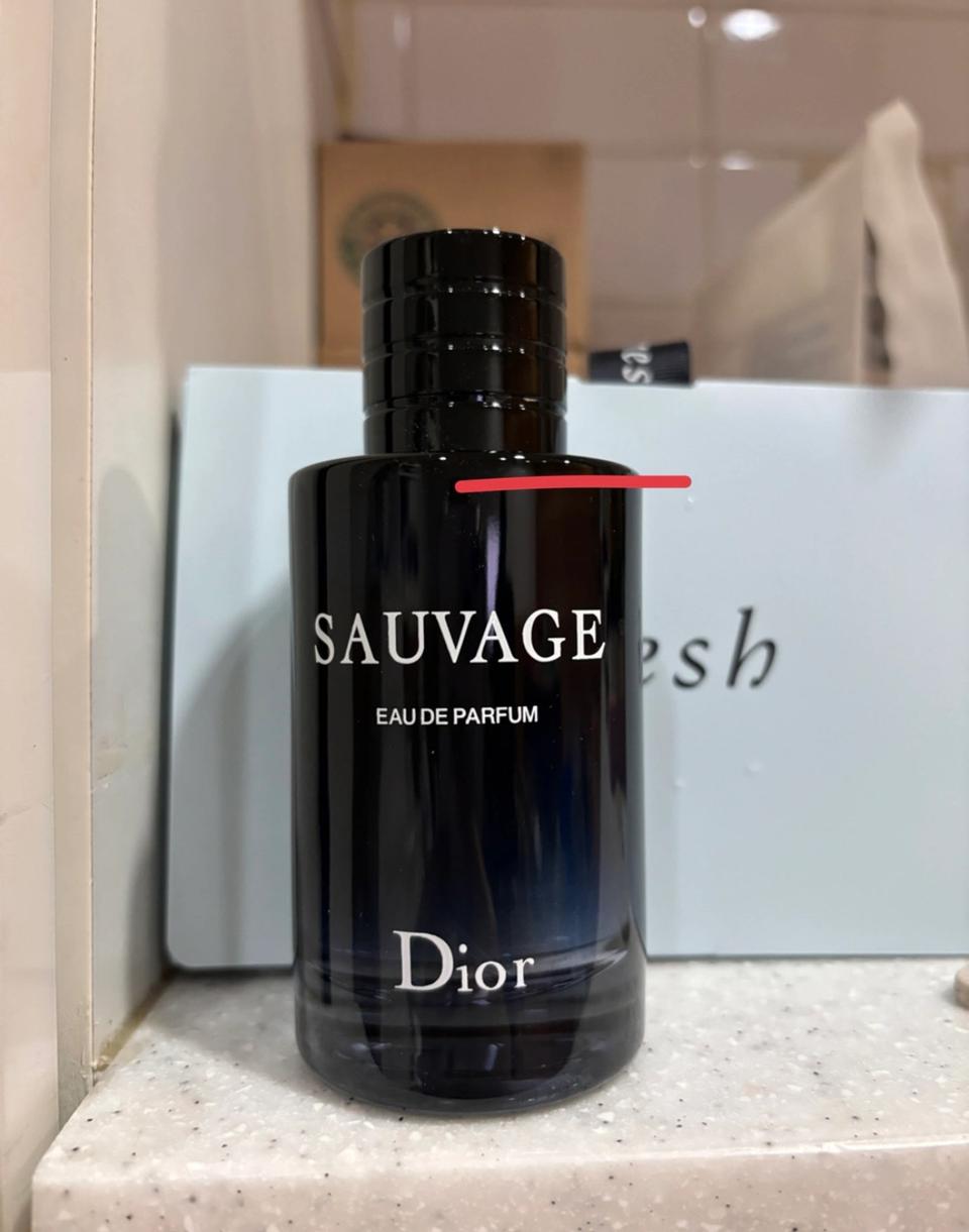 디올 소바쥬 오드퍼퓸100ML 잔량90%