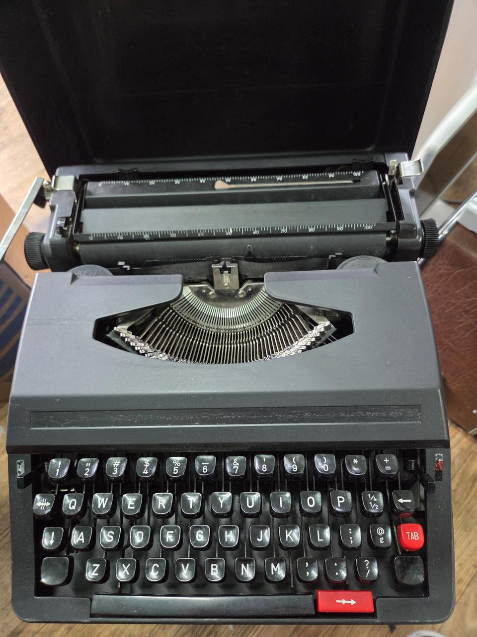 크로바 영문 타자기