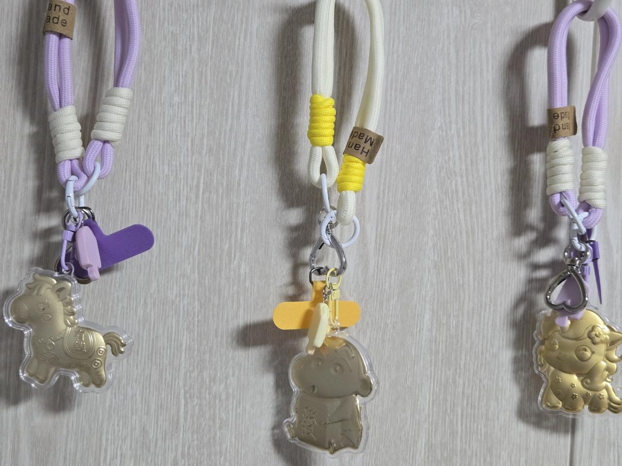 라부부 새 제품 금키링 출시(AU 금)