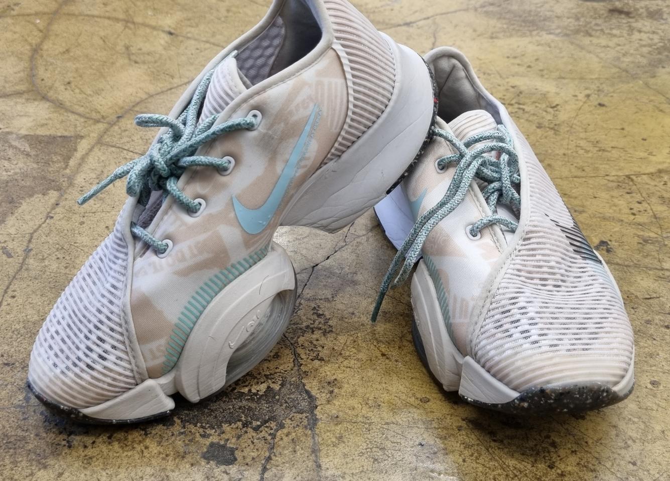 나이키 에어줌 슈퍼렙 2  230mm