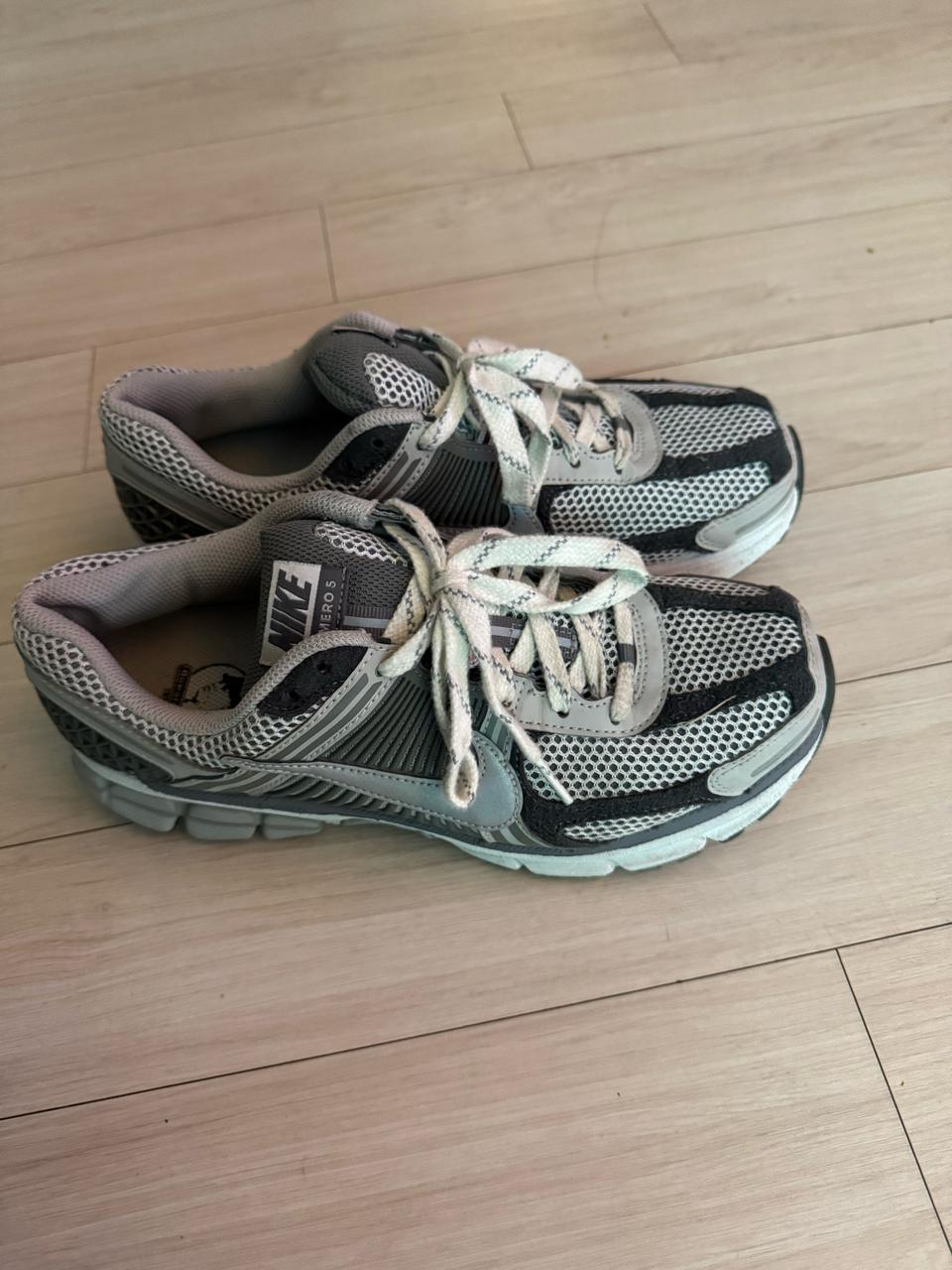 나이키 줌 보메로5 260