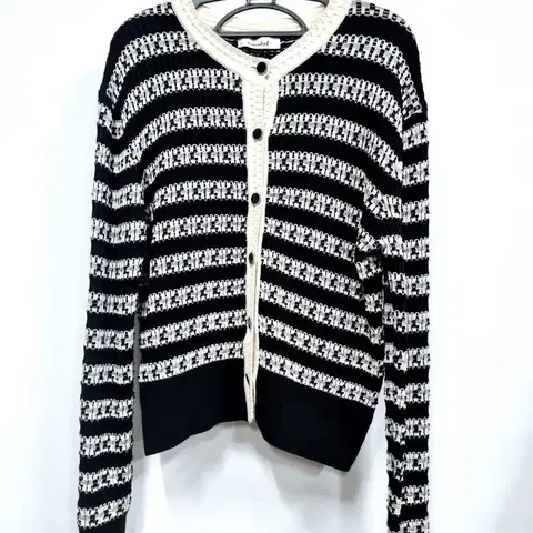 나인콥 블랙/화이트 패턴 가디건