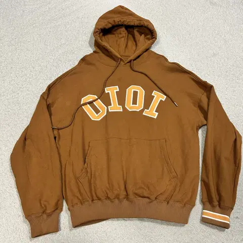 오아이오아이 후드티