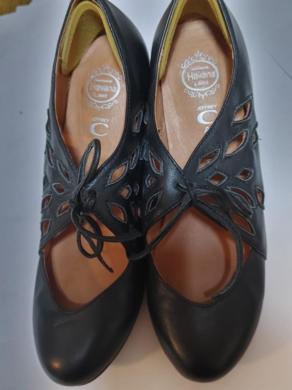 Jeffrey Campbell US 6, 230 양가죽 구두