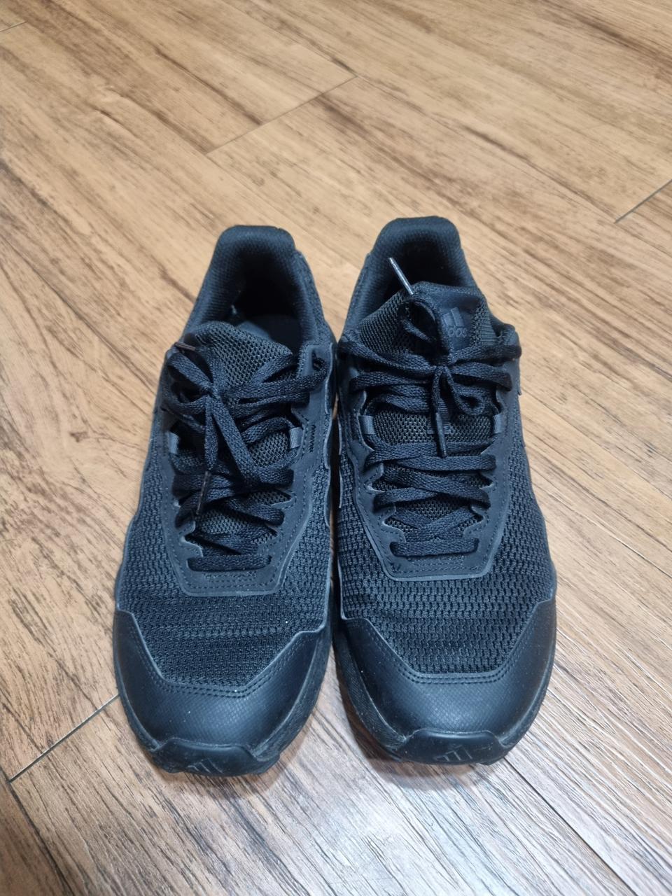 아디다스 검정 운동화 255 남여공용 등산 낚시 조깅