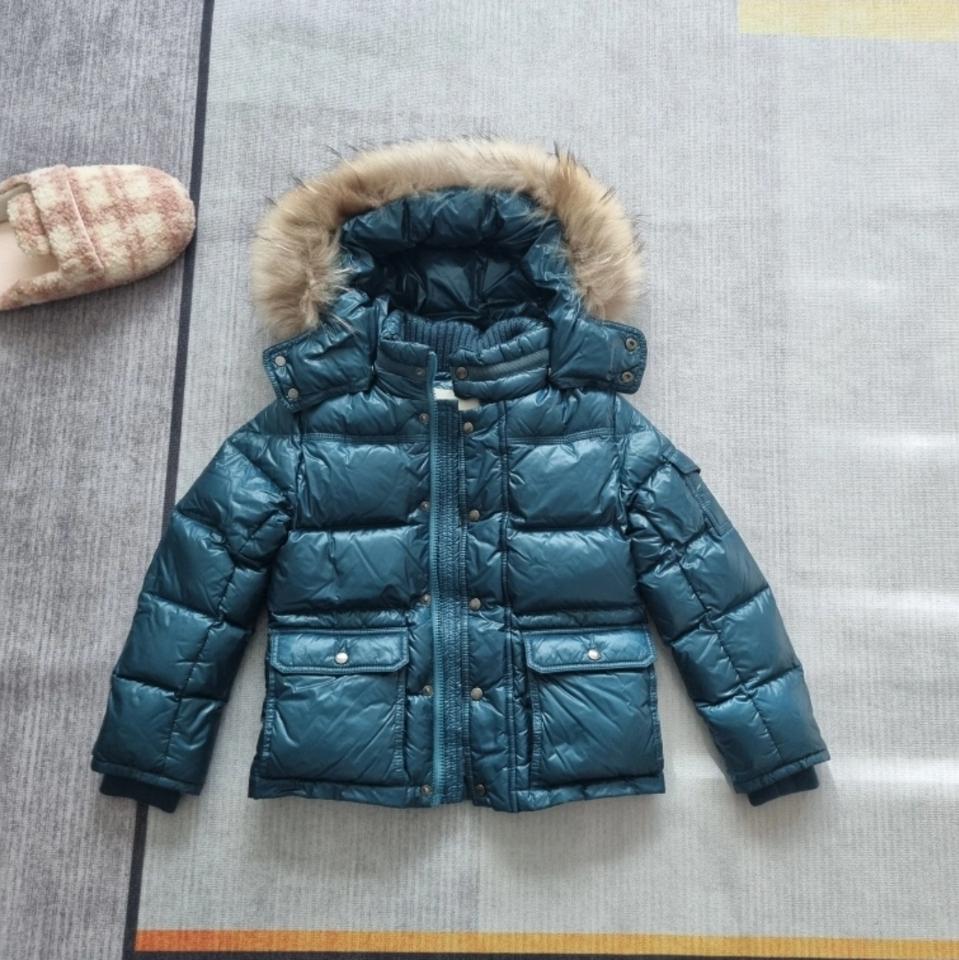 (정품)몽클레어 키즈 다운 패딩 6A사이즈 팝니다