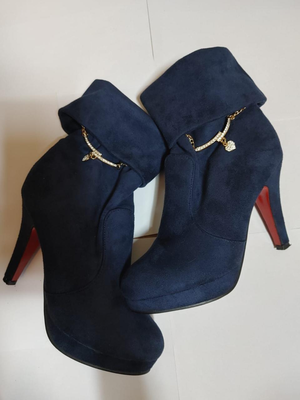 Vegan suede 네이비 불루 부츠 : 235