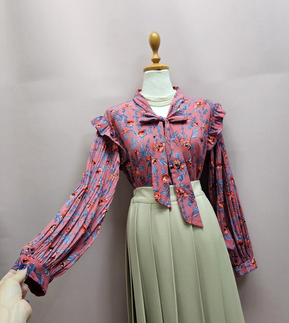 핑크 프릴 벌룬소매 타이 블라우스