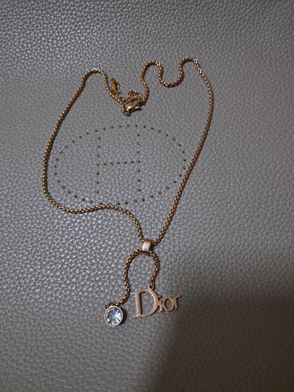 착용이 훨이쁜목걸이