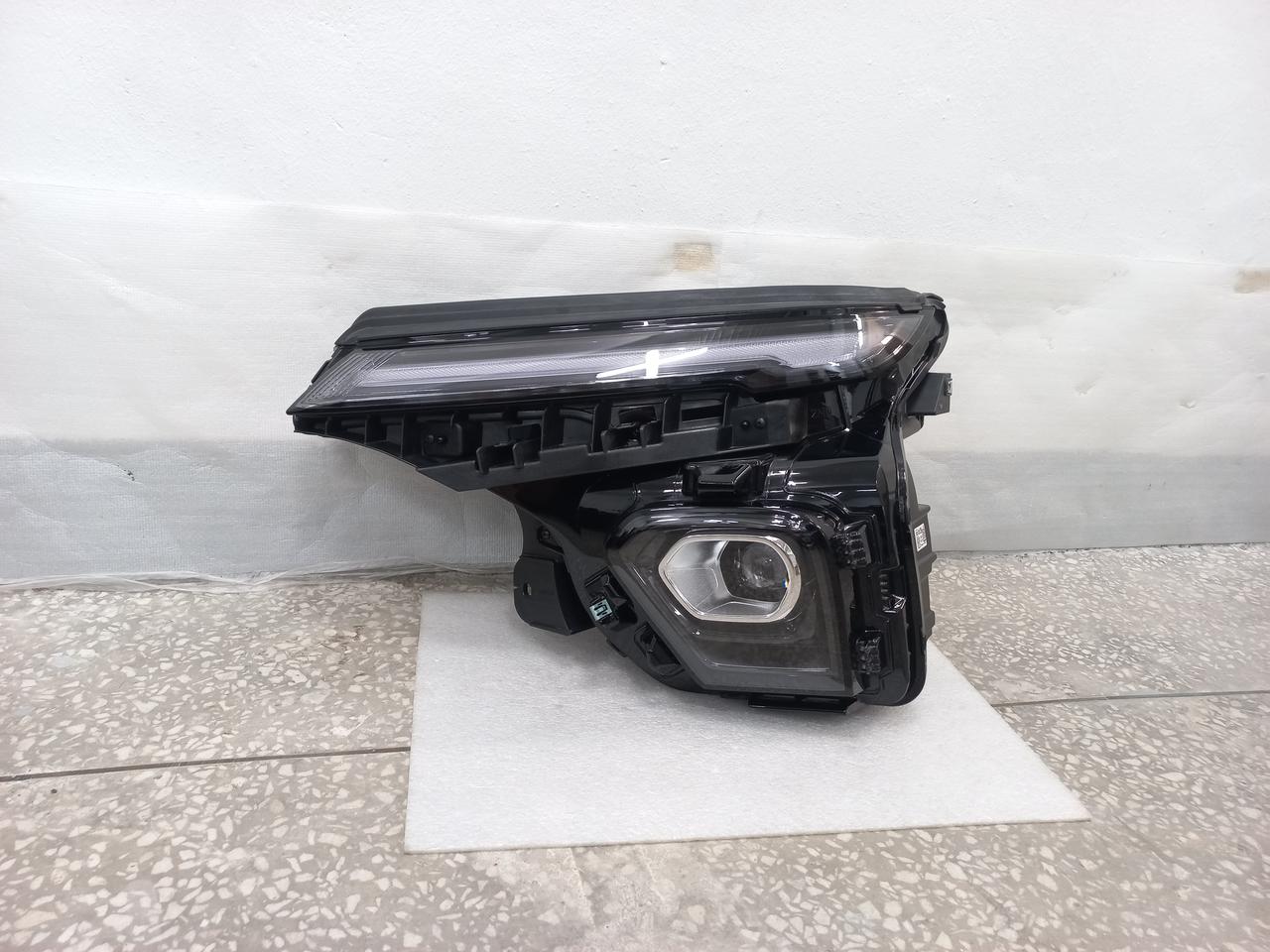 더뉴트레일블레이저 운전석 풀LED 헤드램프 헤드라이트