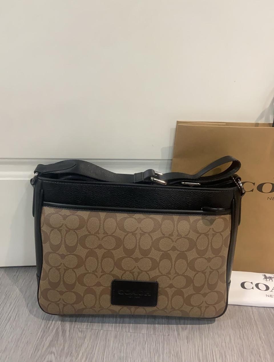 코치CH078 디스트릭 크로스바디 인 시그니쳐 캔버스 숄더백 크로스백