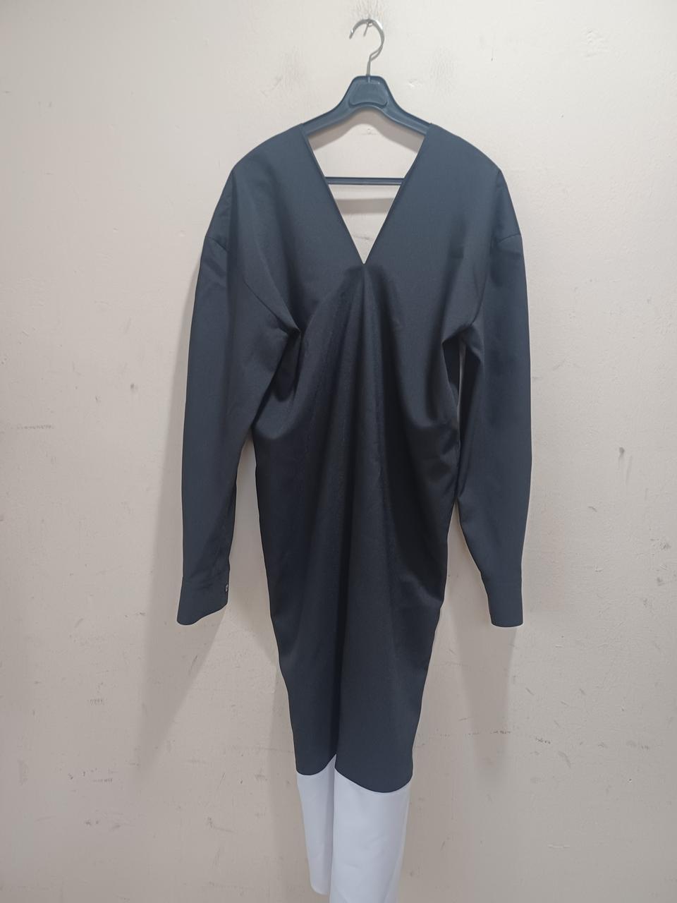 RECTO 렉토 블랙 V라인 롱 원피스