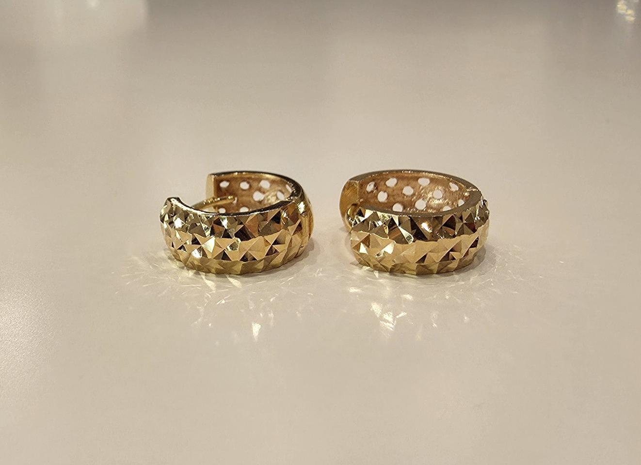 <거의 새것>18k핑크골드_컷팅볼륨 링귀걸이