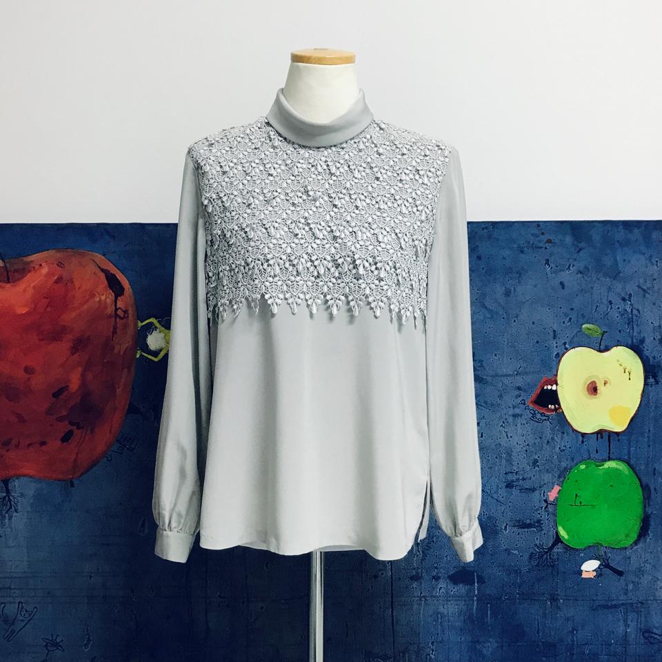 B2) Japan Vintage Blouse