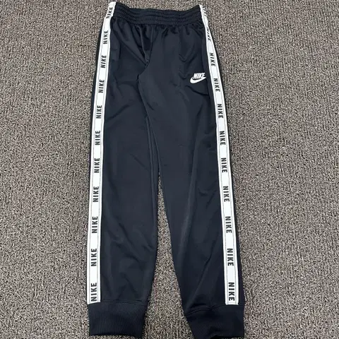 나이키 키즈 조거팬츠 밴딩 트랙바지 블랙 155사이즈