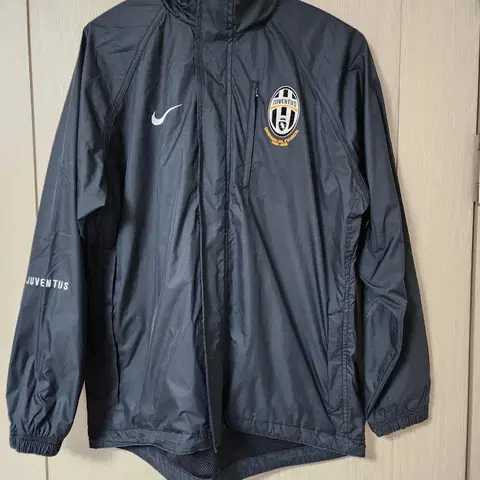 나이키 유벤투스 바람막이 사이즈 S